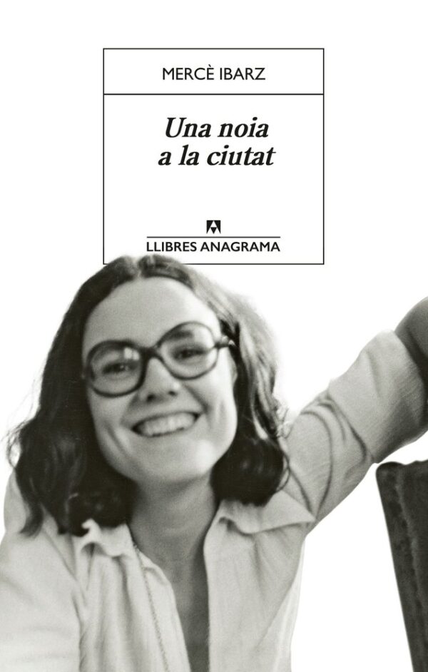 UNA NOIA A LA CIUTAT